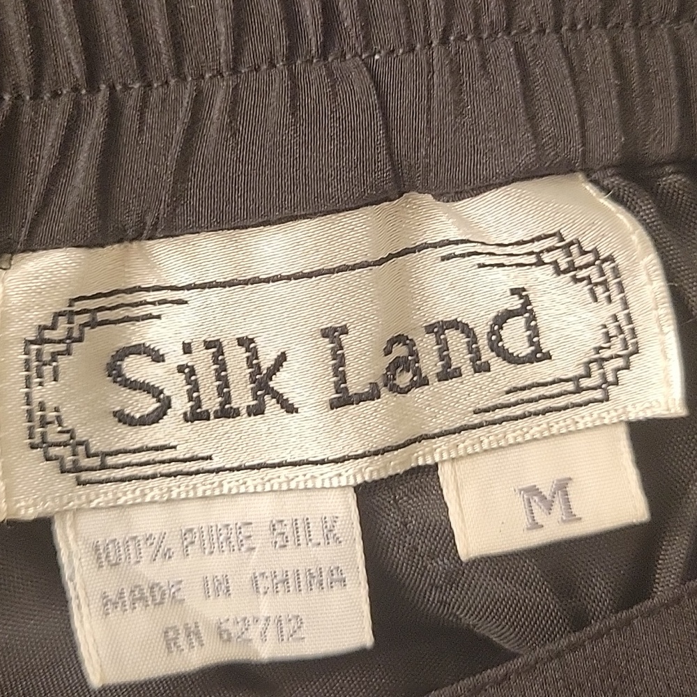 SilkLand Elegant Black Pencil Skirt